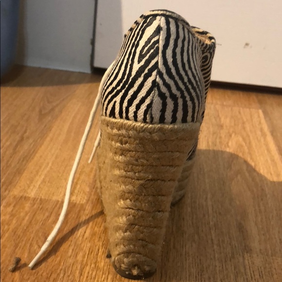 Aldo Miggins Wedge Platform Elevator Heels Zebra - Picture 5 of 7